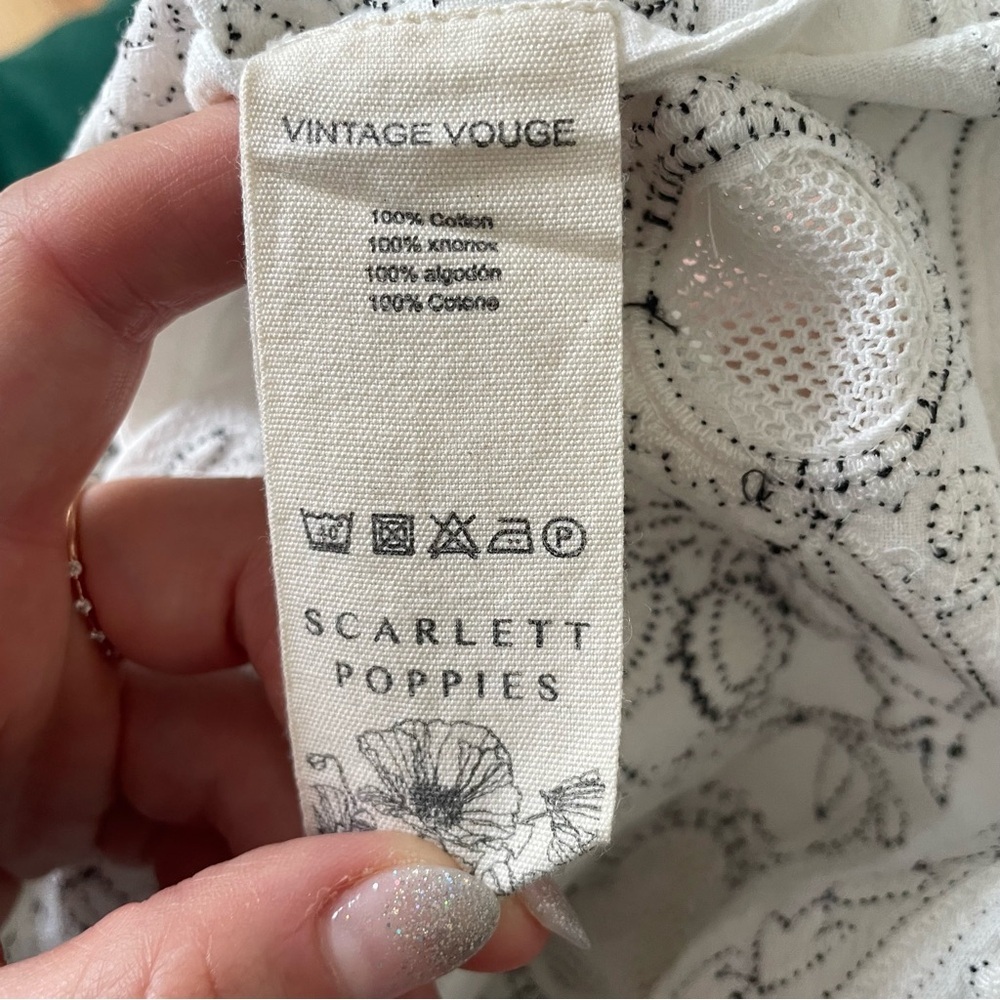 Scarlett Poppies Vintage Vouge White Embroidered Sleeveless Scallop Hem Top Sz S - Picture 9 of 11
